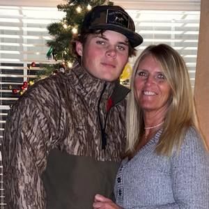 Meet your Posher, Leigh ann